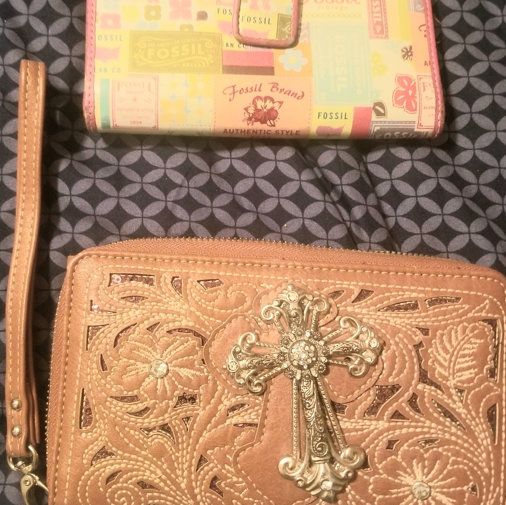 2 wallets - Picture 2 of 3
